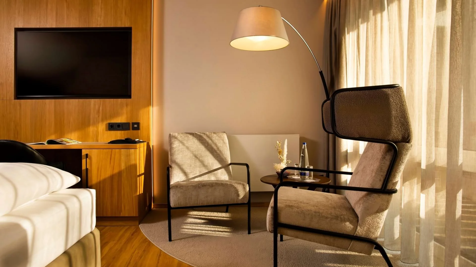 Wohnbereich im Doppelzimmer Ambiente im Johannesbad Hotel Königshof Bad Füssing.